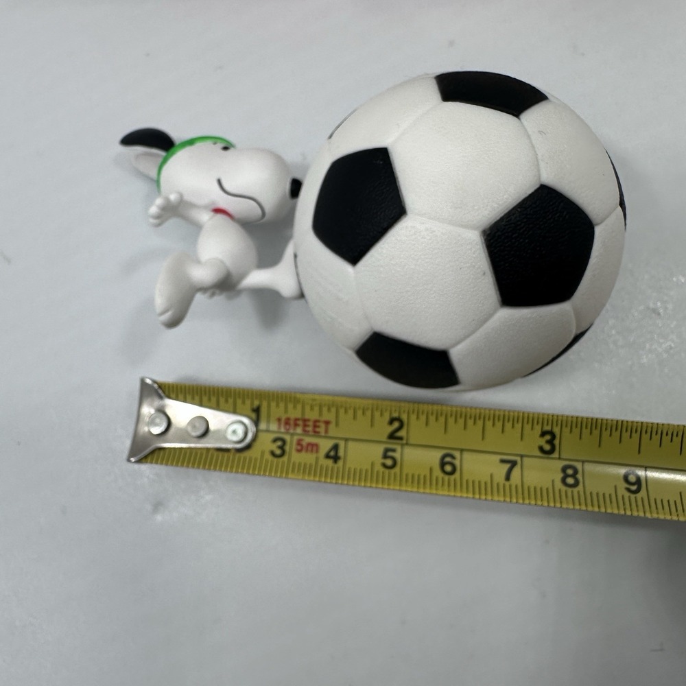 Hallmark Keepsake Peanuts Kickin' With Snoopy Soccer Ornament 2016 Boxed - Picture 5 of 10